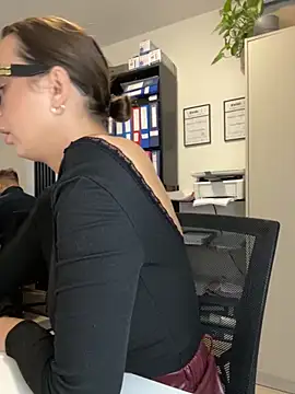 Hii Lolla online show from November 12, 2025, 7:01 am