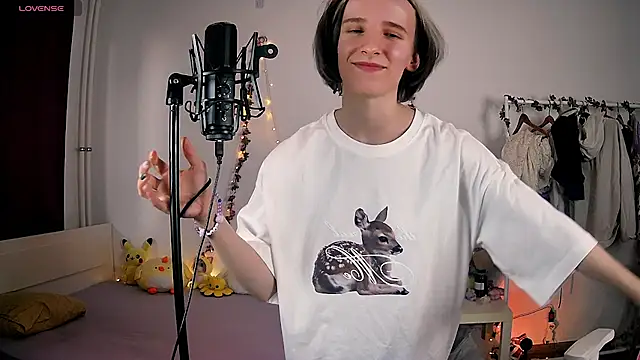 Violet Veliya online show from March 21, 2025, 3:46 pm