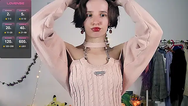 Violet Veliya online show from September 19, 2025, 3:27 pm