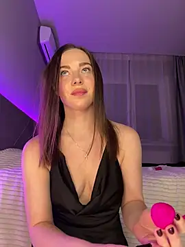 Snapshot of -SweetDi- chatting on March 12, 2025, 8:09 pm -SweetDi- online show from March 12, 2025, 8:09 pm