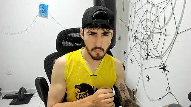 DmitriSanders online show from February 17, 2026, 1:25 am