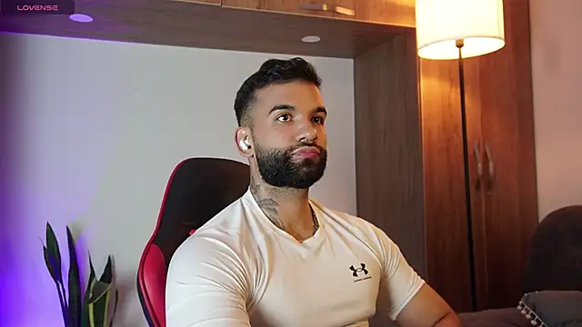 MarkHazze online show from November 7, 2025, 10:57 pm