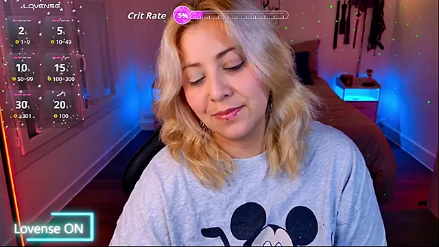 Snapshot of blackwidow_s1 chatting on December 3, 2025, 6:29 pm blackwidow s1 online show from December 3, 2025, 6:29 pm