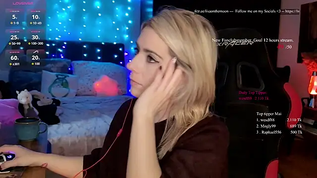 Lisaonthemoon online show from May 20, 2026, 1:41 pm
