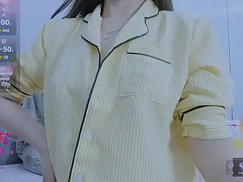 Linh diudang online show from November 29, 2025, 3:17 am