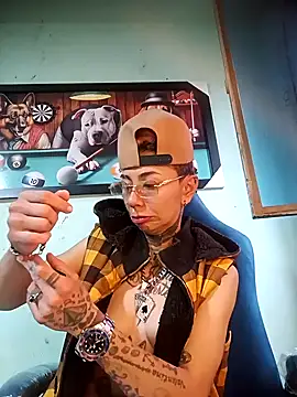 Snapshot of real_fenix chatting on October 5, 2025, 3:36 pm real fenix online show from October 5, 2025, 3:36 pm