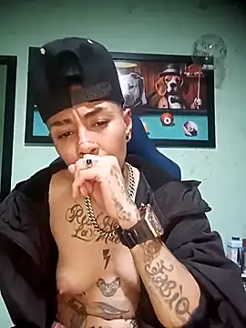 Snapshot of real_fenix chatting on November 9, 2025, 9:35 am real fenix online show from November 9, 2025, 9:35 am