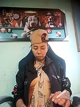 Snapshot of real_fenix chatting on September 26, 2025, 8:27 pm real fenix online show from September 26, 2025, 8:27 pm