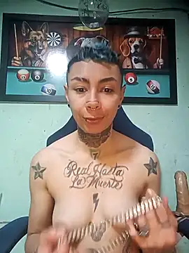 Snapshot of real_fenix chatting on November 12, 2025, 3:27 pm real fenix online show from November 12, 2025, 3:27 pm