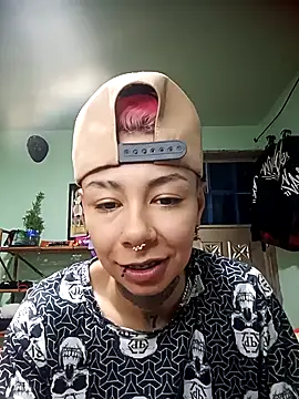 Snapshot of real_fenix chatting on September 13, 2025, 2:11 am real fenix online show from September 13, 2025, 2:11 am