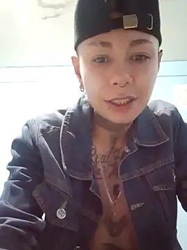 Snapshot of real_fenix chatting on March 9, 2025, 2:18 am real fenix online show from March 9, 2025, 2:18 am