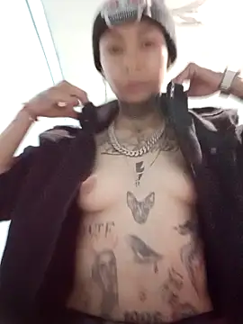 Snapshot of real_fenix chatting on January 25, 2025, 12:59 am real fenix online show from January 25, 2025, 12:59 am