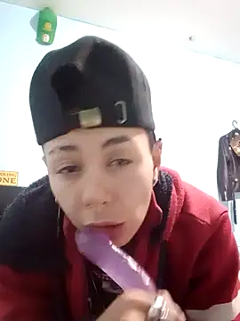 Snapshot of real_fenix chatting on January 27, 2025, 12:12 am real fenix online show from January 27, 2025, 12:12 am