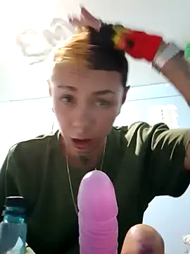 Snapshot of real_fenix chatting on February 5, 2025, 1:58 am real fenix online show from February 5, 2025, 1:58 am