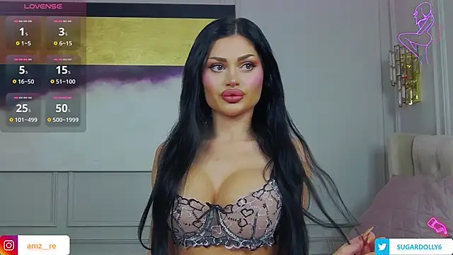 Snapshot of AmyAzureee chatting on October 28, 2025, 10:52 pm AmyAzureee online show from October 28, 2025, 10:52 pm