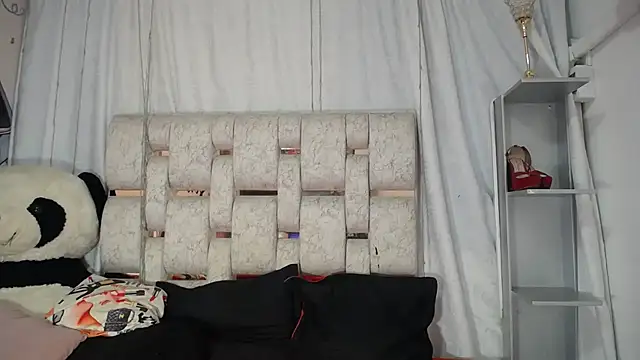 KEYRA-MILLER- online show from March 27, 2026, 1:47 am