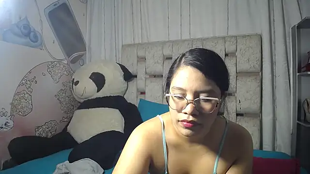 KEYRA-MILLER- online show from November 23, 2025, 2:10 am