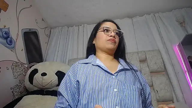 KEYRA-MILLER- online show from December 14, 2025, 2:07 am