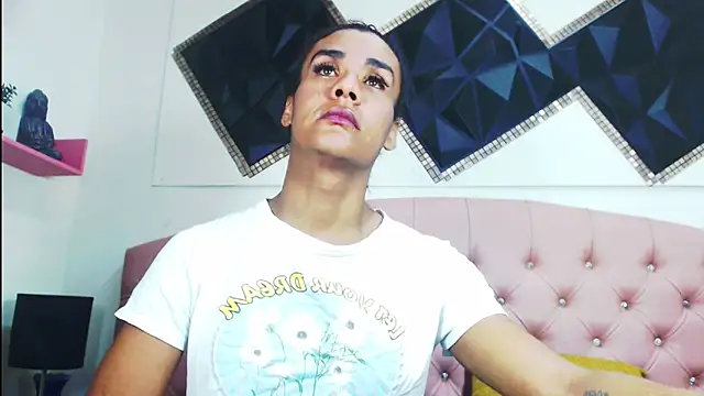 andrea safeira doll online show from September 21, 2025, 11:43 pm