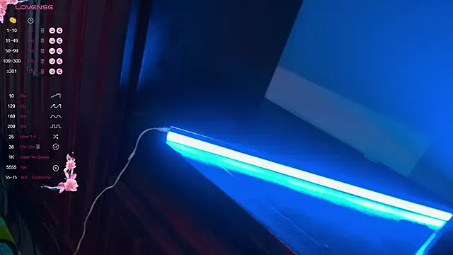 Leah Grey online show from March 22, 2025, 3:53 pm