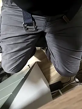 anald66666 online show from November 12, 2025, 1:21 am