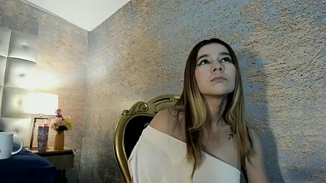 Snapshot of Lezy_ chatting on March 1, 2026, 7:36 pm Lezy online show from March 1, 2026, 7:36 pm