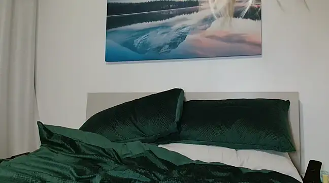 hotjessyca online show from March 19, 2025, 5:41 am