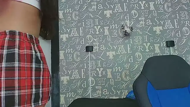 Cloeandtyfanny online show from September 27, 2025, 9:32 pm