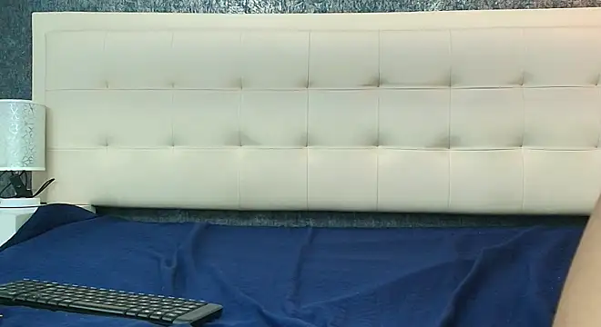 Cloeandtyfanny online show from April 11, 2026, 7:50 pm