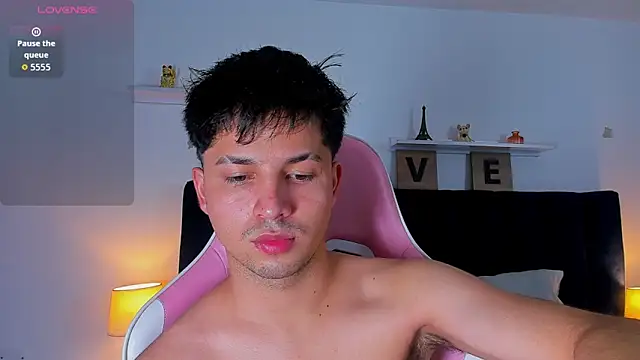 Issac james  online show from January 10, 2026, 5:14 am