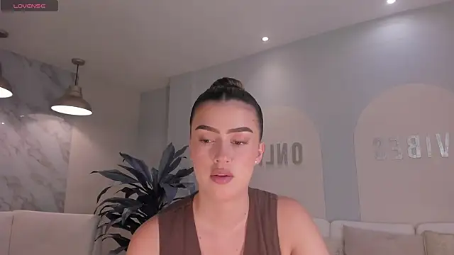 PaulinaSantos  online show from March 15, 2026, 4:58 pm