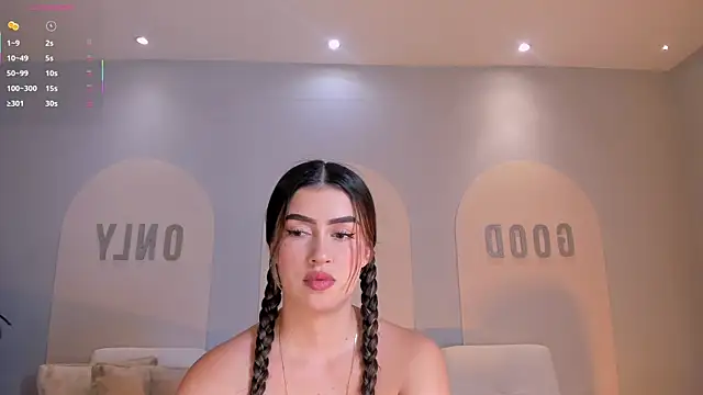 PaulinaSantos  online show from March 13, 2026, 8:36 pm