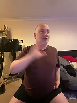 LondonTeffy online show from December 10, 2024, 10:37 pm