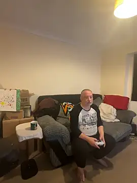 LondonTeffy online show from October 20, 2025, 9:26 pm