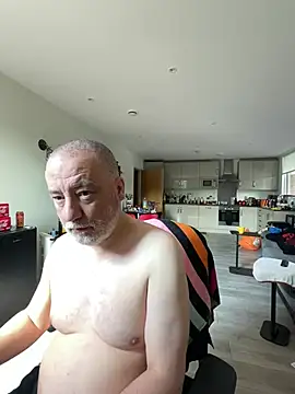 LondonTeffy online show from July 15, 2026, 8:43 am