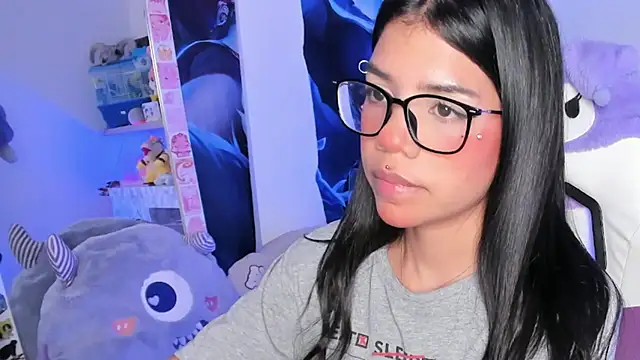 cutestephuwu online show from February 19, 2025, 7:39 am