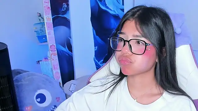 cutestephuwu online show from March 18, 2025, 2:29 am