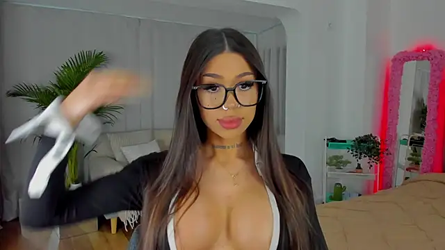 Fancy Jenn online show from February 28, 2025, 7:46 pm