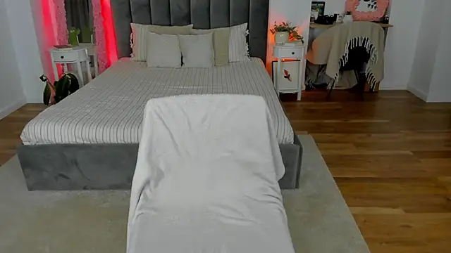 Fancy Jenn online show from November 13, 2025, 8:24 pm