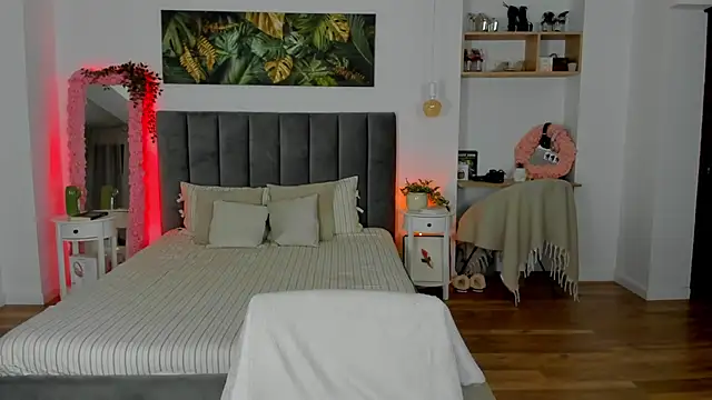 Fancy Jenn online show from November 21, 2025, 8:19 pm