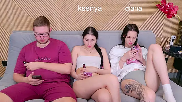 Ksenny online show from April 14, 2026, 5:34 am