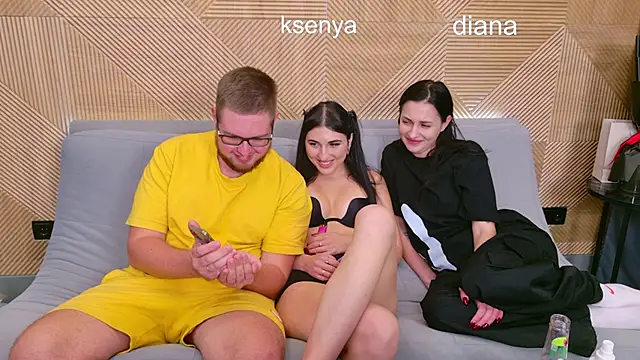 Ksenny online show from October 29, 2025, 6:40 pm