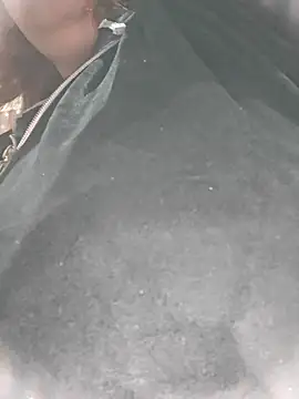 Snapshot of Dianaa9 chatting on December 18, 2025, 8:41 am Dianaa9 online show from December 18, 2025, 8:41 am