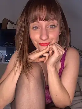 Snapshot of victoirenextdoor chatting on January 13, 2026, 8:57 pm victoirenextdoor online show from January 13, 2026, 8:57 pm