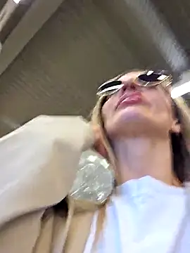 Snapshot of SweetMonicaUK chatting on October 2, 2025, 11:35 am SweetMonicaUK online show from October 2, 2025, 11:35 am