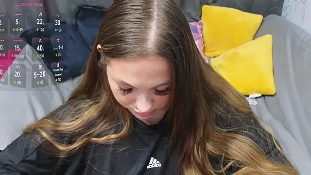 Nicole Vvinson online show from February 13, 2025, 9:20 am