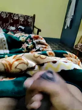 Snapshot of Brown_Munda047 chatting on December 17, 2025, 1:21 am Brown Munda047 online show from December 17, 2025, 1:21 am