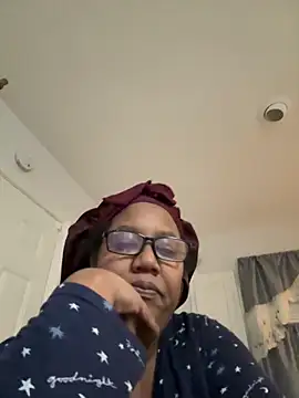 Snapshot of ebonyred chatting on February 3, 2026, 2:00 am ebonyred online show from February 3, 2026, 2:00 am