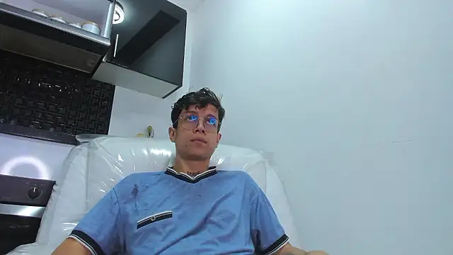 Snapshot of AgarEvans chatting on December 3, 2024, 7:38 am AgarEvans online show from December 3, 2024, 7:38 am