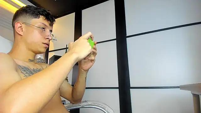 Snapshot of AgarEvans chatting on December 27, 2024, 4:54 pm AgarEvans online show from December 27, 2024, 4:54 pm